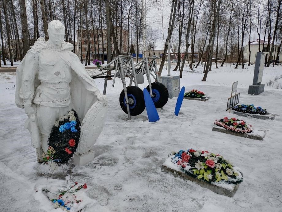 Братская могила г. Дно